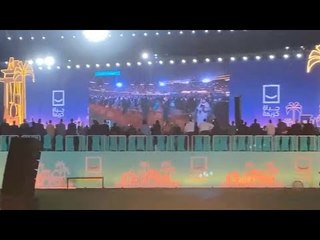 تصفيق حاد في استاد القاهرة لحظة وصول السيسي لبدء مؤتمر حياة كريمة