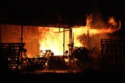 Son dakika haber: Fabrika yangını havadan görüntülendi