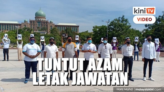 'Undur Azam Baki!' - Pemuda PKR berkumpul depan pejabat SPRM