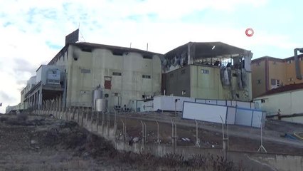 Bisküvi fabrikasındaki hasarın boyutu gün ağarınca ortaya çıktı