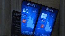 La bolsa española cae un 0,3 % después de la apertura y pone en peligro los 8.700 puntos