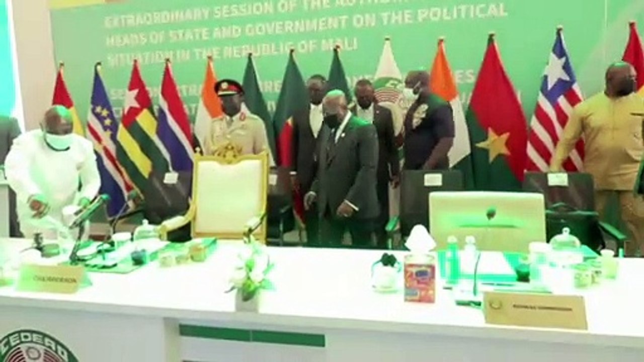 West African nations sever links with Mali over election delay
