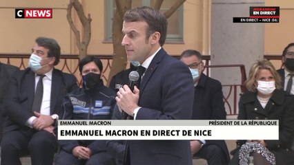 Violences intra-familiales, féminicides : «C'est une priorité», annonce Emmanuel Macron