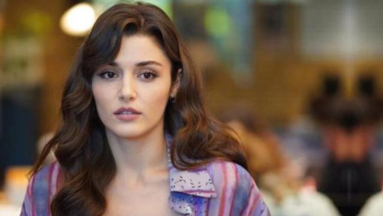 Hande Erçel'den annesinin ölüm yıl dönümünde duygusal paylaşım: Çok özledim annecim