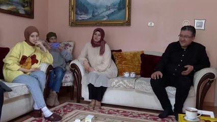 ÇOCUKLARI YUVAYA KAVUŞTURAN MODEL: KORUYUCU AİLE - Ertekin çifti "iyi ki bizimle" dedikleri oğullarını iki biyolojik kızından ayırmıyor