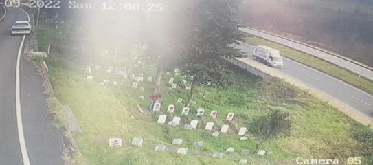 Son dakika haber... MEZAR TAŞI HIRSIZLIĞI KAMERADA