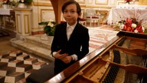 « C’est un petit Mozart » À  8 ans, Guillaume est déjà un prodige du piano