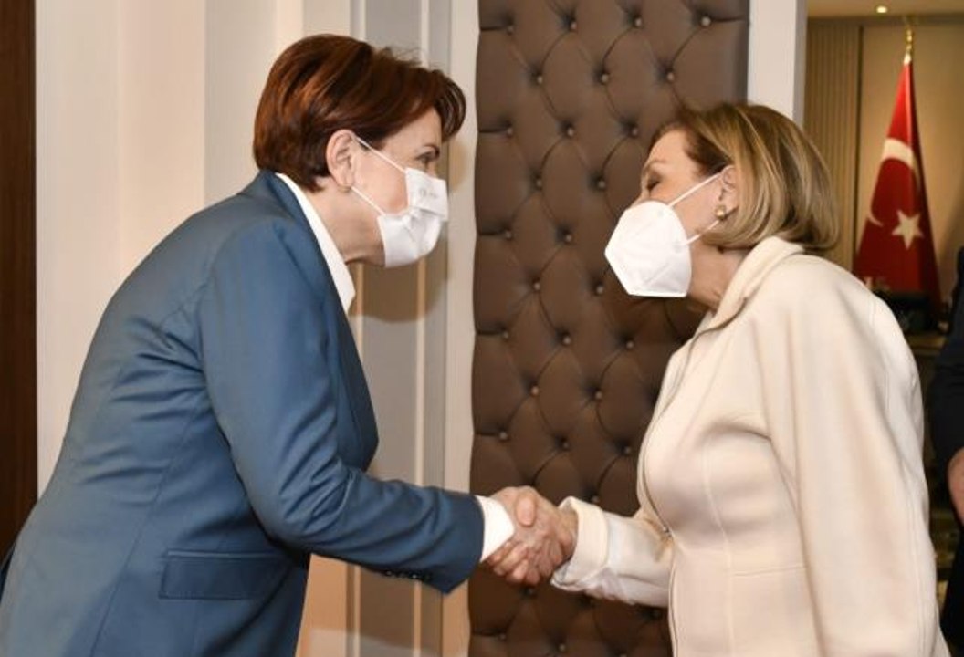 İYİ Parti Genel Başkanı Akşener, Basın Konseyi Başkanı Türenç'i kabul etti