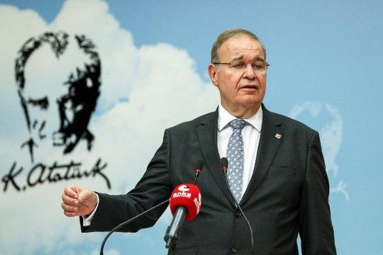 Öldürülen teröristle fotoğrafı çıkan HDP'li vekille ilgili konuşan Öztrak: Terör, terörist bizim kırmızı çizgimizdir