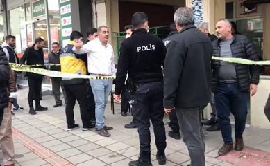 HUSUMETLİSİNİ BACAKLARINDAN BIÇAKLADI