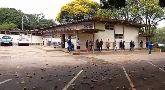 Fila para a vacinação na UBS da Asa Norte nesta segunda (10/1)