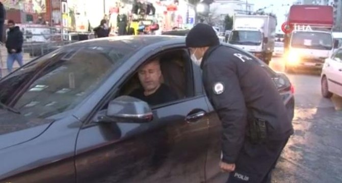 Esenyurt'ta asayiş uygulaması, sürücüler ve araçlar didik didik arandı