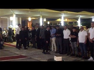 محمد رمضان يتلقى عزاء والدة زوجته