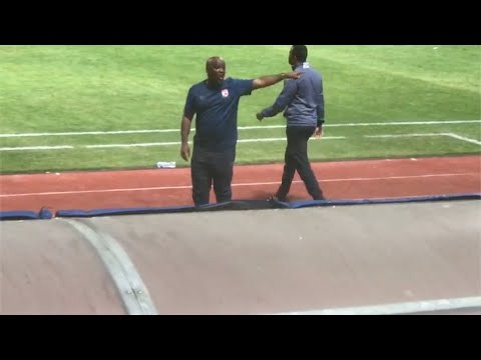 غضب موسيماني بعد احتساب ضربة جزاء لصالح المصري أمام الأهلي
