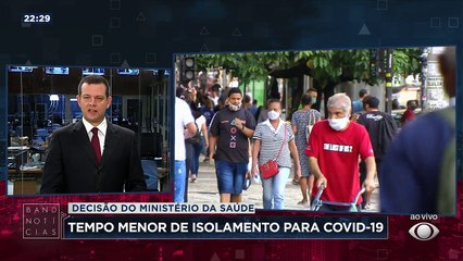 O Ministério da Saúde reduziu o tempo de isolamento pra quem está com Covid-19