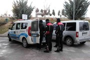 Karaman'da uyuşturucu satıcılarına şafak operasyonu: 20 gözaltı