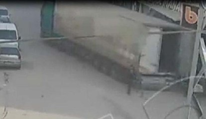 GAZİANTEP'TE KAZALAR MOBESE KAMERALARINDA
