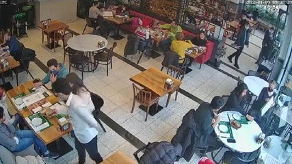 KADIKÖY'DE YEDİLER, İÇTİLER, PARA ÖDEMEDEN GİTTİLER