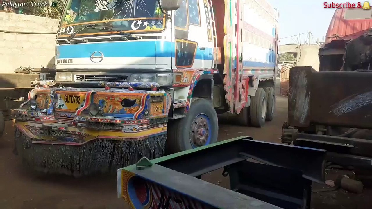 How to repair a broken Chassis of hino tipper Truck