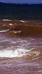 Turistas são resgatados no mar de Itaparica, em Vila Velha