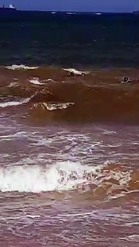 Turistas são resgatados no mar de Itaparica, em Vila Velha