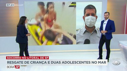Um salva-vidas agiu rapidamente e conseguiu resgatar uma criança e duas adolescentes que estavam pedindo socorro no meio do mar.