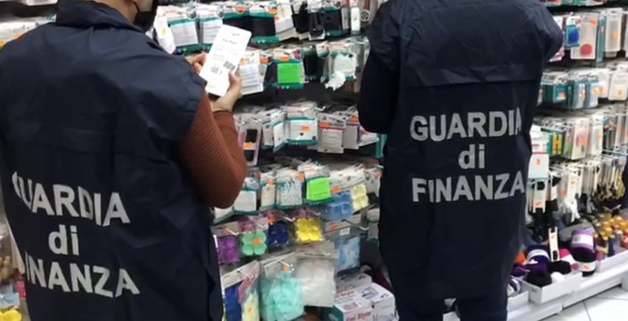 Termini Imerese (PA) - 124.161 prodotti non a norma sequestrati dai finanzieri (11.01.22)