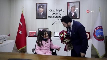 İlkokul öğrencilerinden Başkan Sayan'a ziyaret