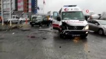 Başakşehir'de ambulans ile otomobil çarpıştı