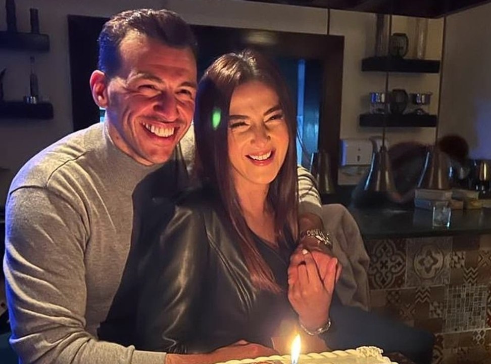 رامي رضوان يفاجئ دنيا سمير غانم في عيد ميلادها