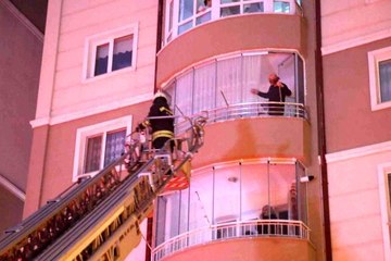 Son dakika haberleri | Çocuklar çakmakla oynarken yangın çıkardı, ekipler alarma geçti