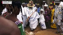 Tribut an Mami Wata: Voodoo-Zeremonie in Benin