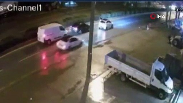 İki sürücü arasındaki tartışma kanlı bitti: Aracından indi sürücüye ateş etti