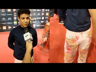 «جايبه من المجر».. أحمد داش يثير الجدل ببنطلون ملون في مهرجان الجونة