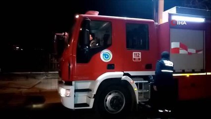 Çorlu'da kuvvetli fırtına: Çatılar uçtu, ağaçlar ve direkler devrildi