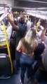 Mulher dá à luz em ônibus no Rio e pede desculpas a passageiros