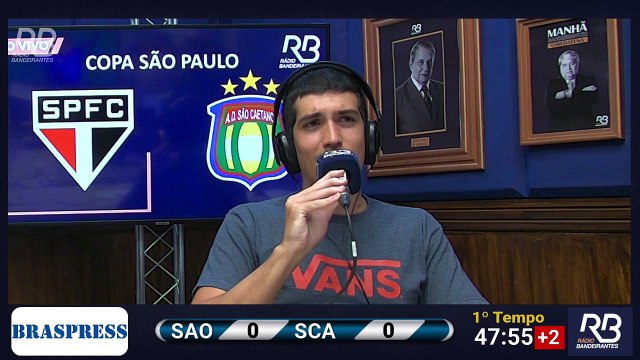 Gol de Guilherme Tavares! Arthur cobra falta para dentro da área, Guilherme Tavares sobe bonito e abre o placar.