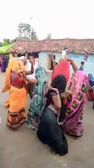 गांव में देशी डांस एक बार जरूर देखें