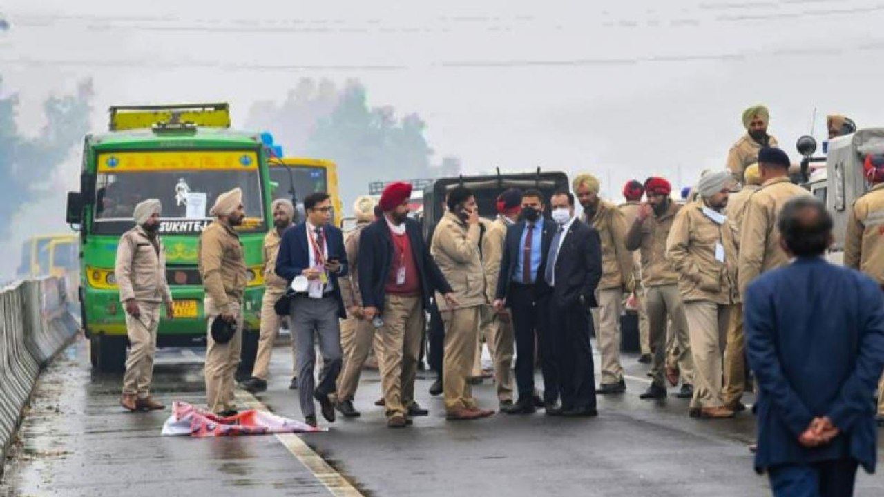 SC forms inquiry committee for PM Modi security lapse case