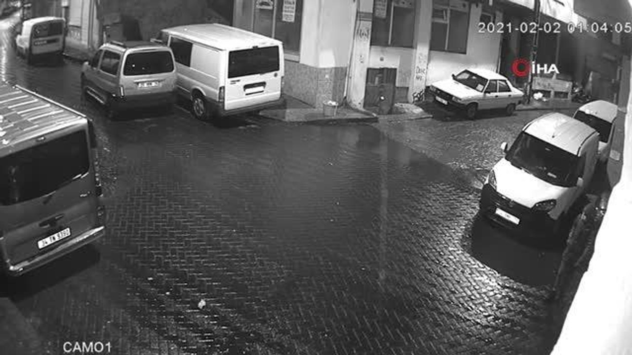 İstanbul'da işyerine bir garip saldırı: Silah tutukluk yapınca kaçtı, geri gelip ateş açtı