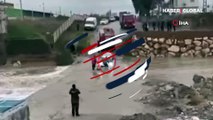 Mersin'de aracını kurtarmaya çalışırken akıntıya kapılan kişi kamerada
