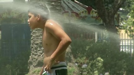 Download Video: Una histórica ola de calor, con temperaturas de más de 45 grados, azota Argentina