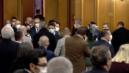 Akşener: "Kredi borcu olan gençlerimizin borçlarının büyük kısmını sosyal sorumluluk projelerinde çalışarak ödemelerini öneriyoruz"