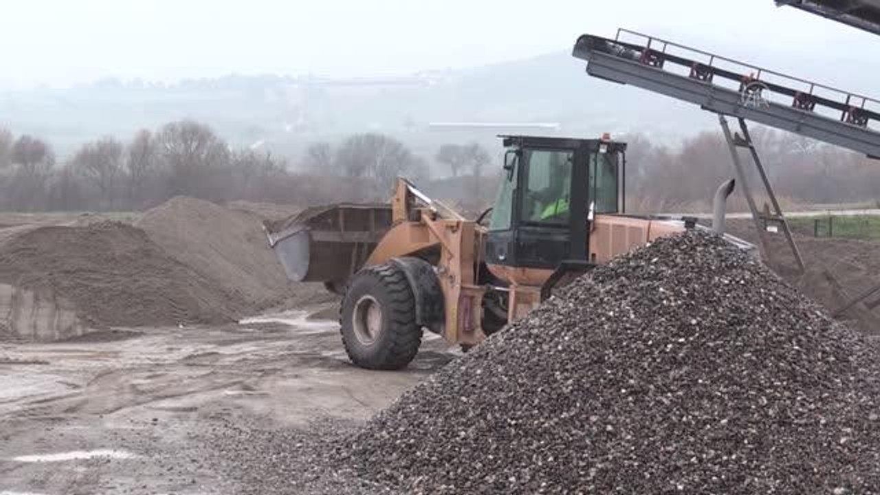 BALIKESİR - Bigadiç Belediyesi beton fiyatını yarıya indirdi