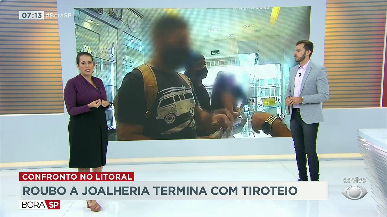Um assalto a uma joalheria no litoral terminou com tiroteio entre criminosos e polícia.