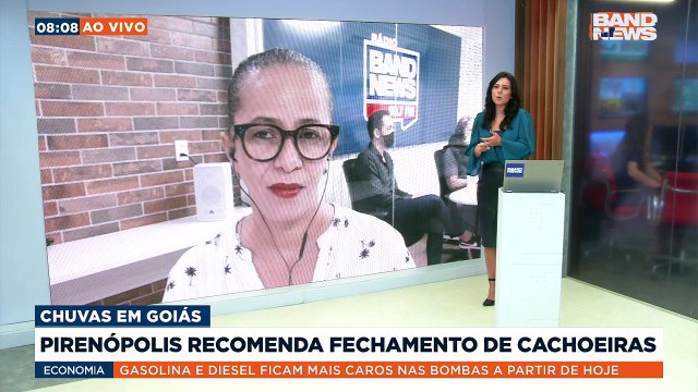 16 cidades de Goiás estão em estado de emergencia por conta das fortes chuvas. Pirenópolis recomendou inclusive o fechamento das cachoeiras. Flávia Vinhal com as informações.Saiba mais em youtube.com.br/bandjornalismo#BandNews #chuva