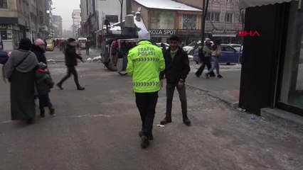 4 KİŞİNİN YARALANDIĞI YÜKSEKOVA'DAKİ KAVGA SONRASI POLİSİN ÖNLEMLERİ SÜRÜYOR