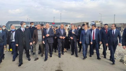 Ticaret Bakanı Mehmet Muş, Habur Sınır Kapısı'nda incelemelerde bulundu