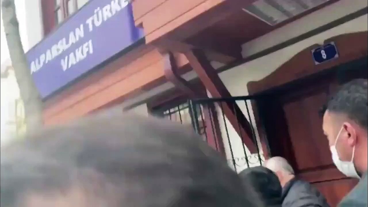 MHP Ankara İl Başkanı Alparslan Türkeş Vakfı'nı bastı