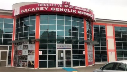 Yabancı öğrenciler rölyef kursuyla stres atıyor